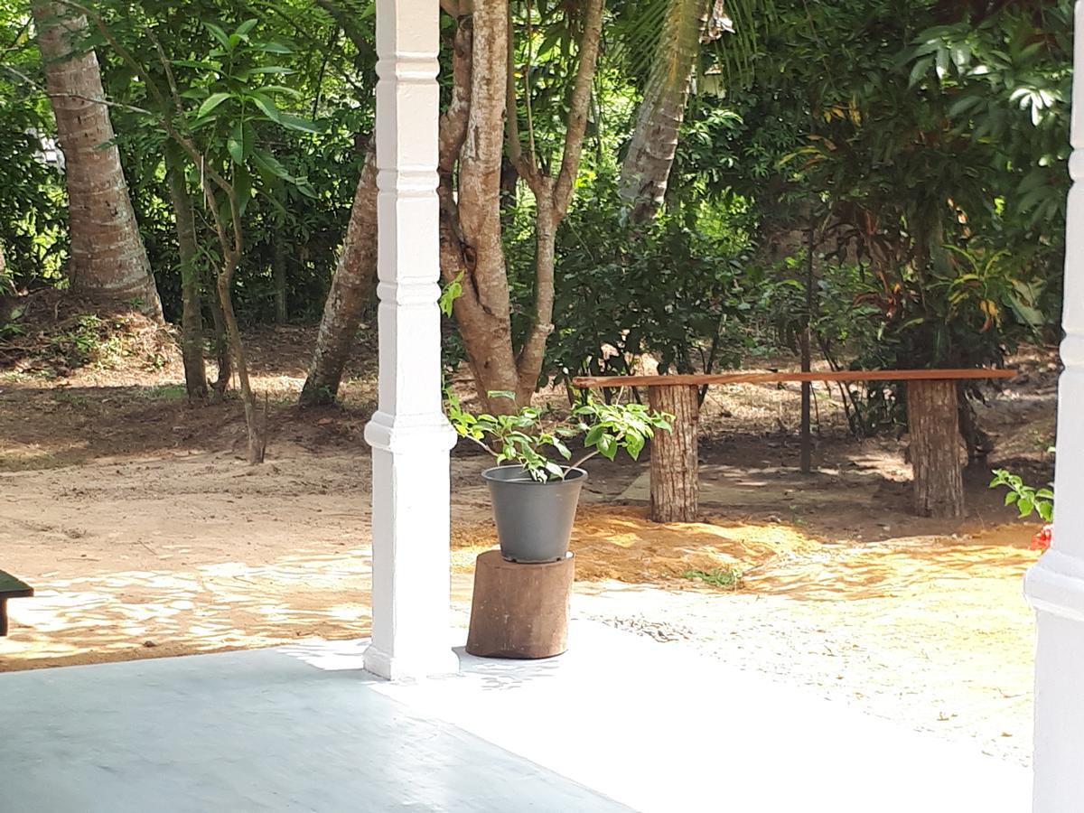 ווליגאמה New Sam Tourist Inn מראה חיצוני תמונה